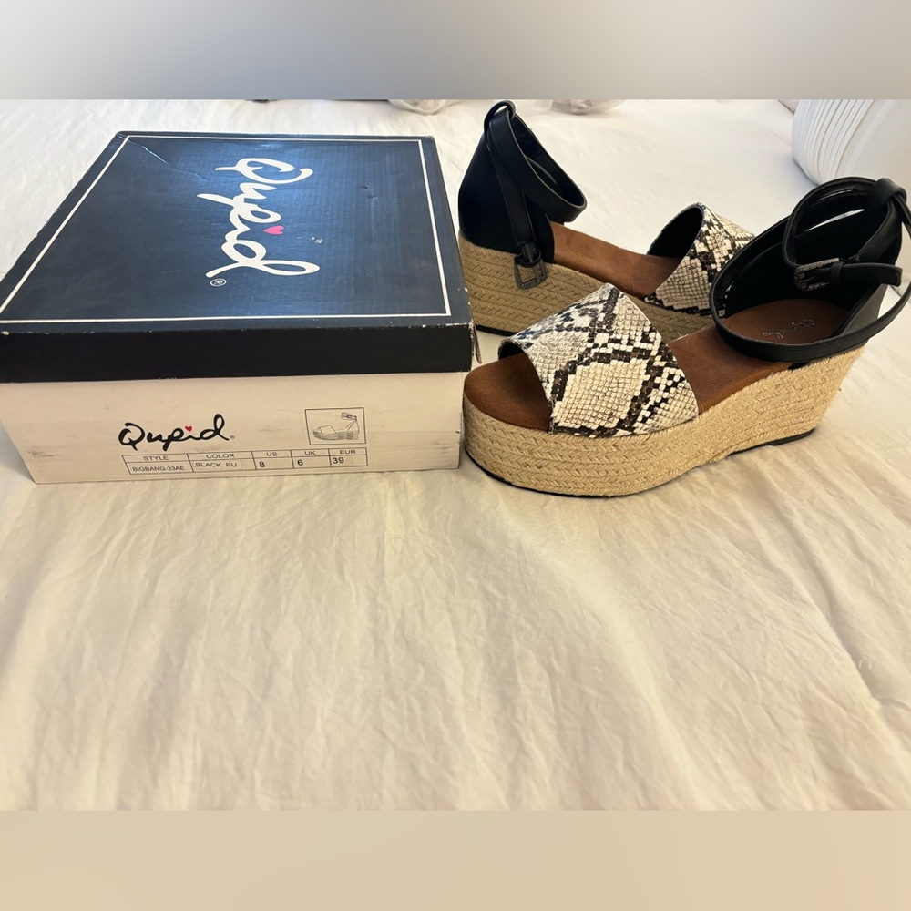 Snakeskin print boutique wedge - never worn!